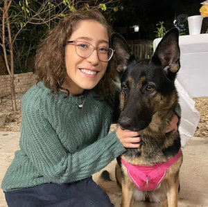 Meet your Posher, Daniela